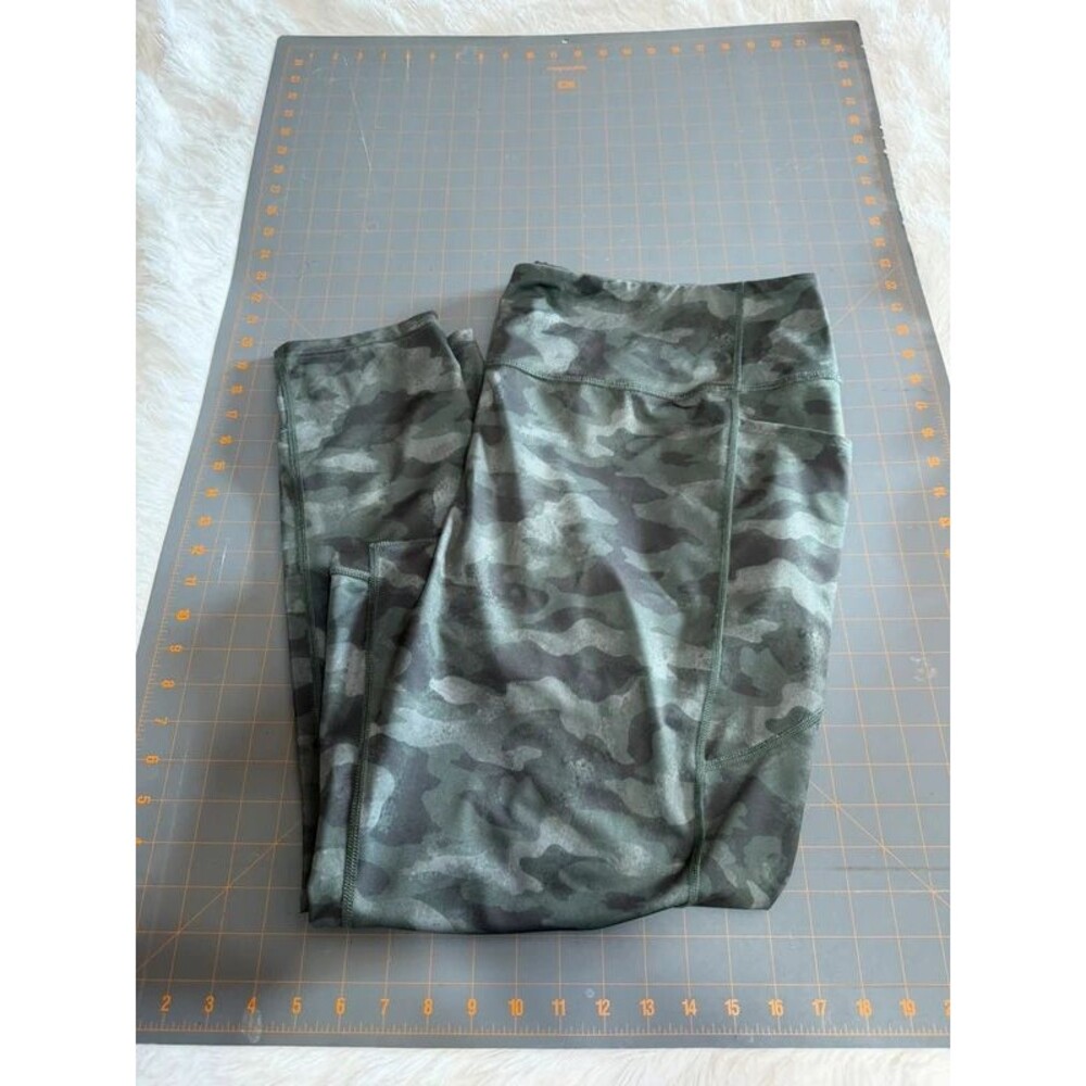 Woman’s  Camo Active Leggings - Green tek gear 3x